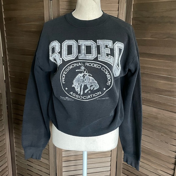 Rodeo Sweaters - Vintage Black Rodeo Western Bronco Cowboy Graphic Crewneck pullover Sweater